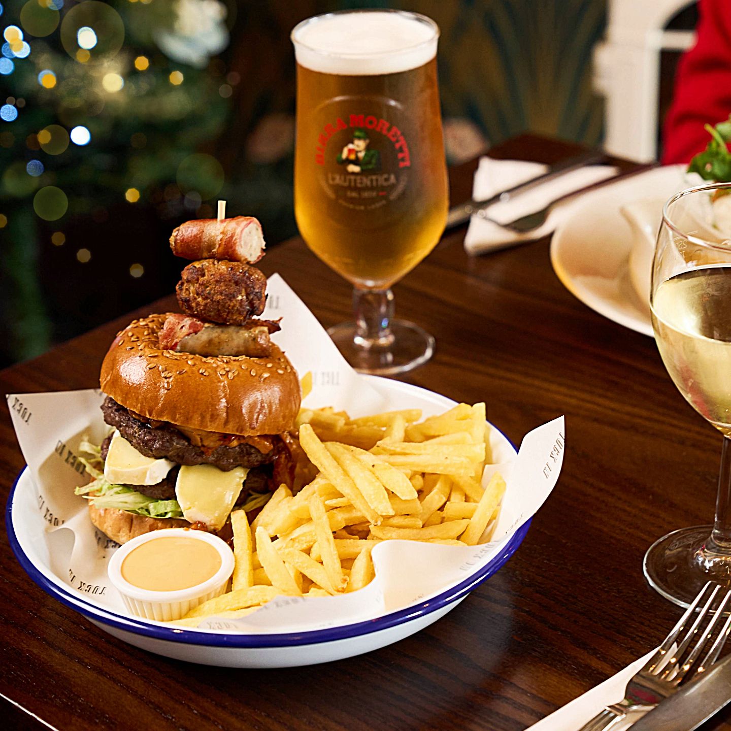 Festive Lunch & Dinner at The EBB & Flow in Sutton